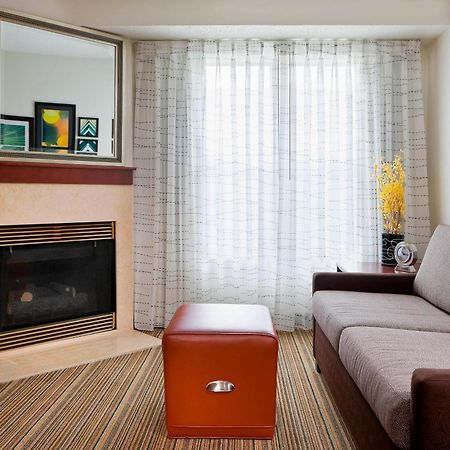 Residence Inn By Marriott Houston The Woodlands/Lake Front Circle الغرفة الصورة