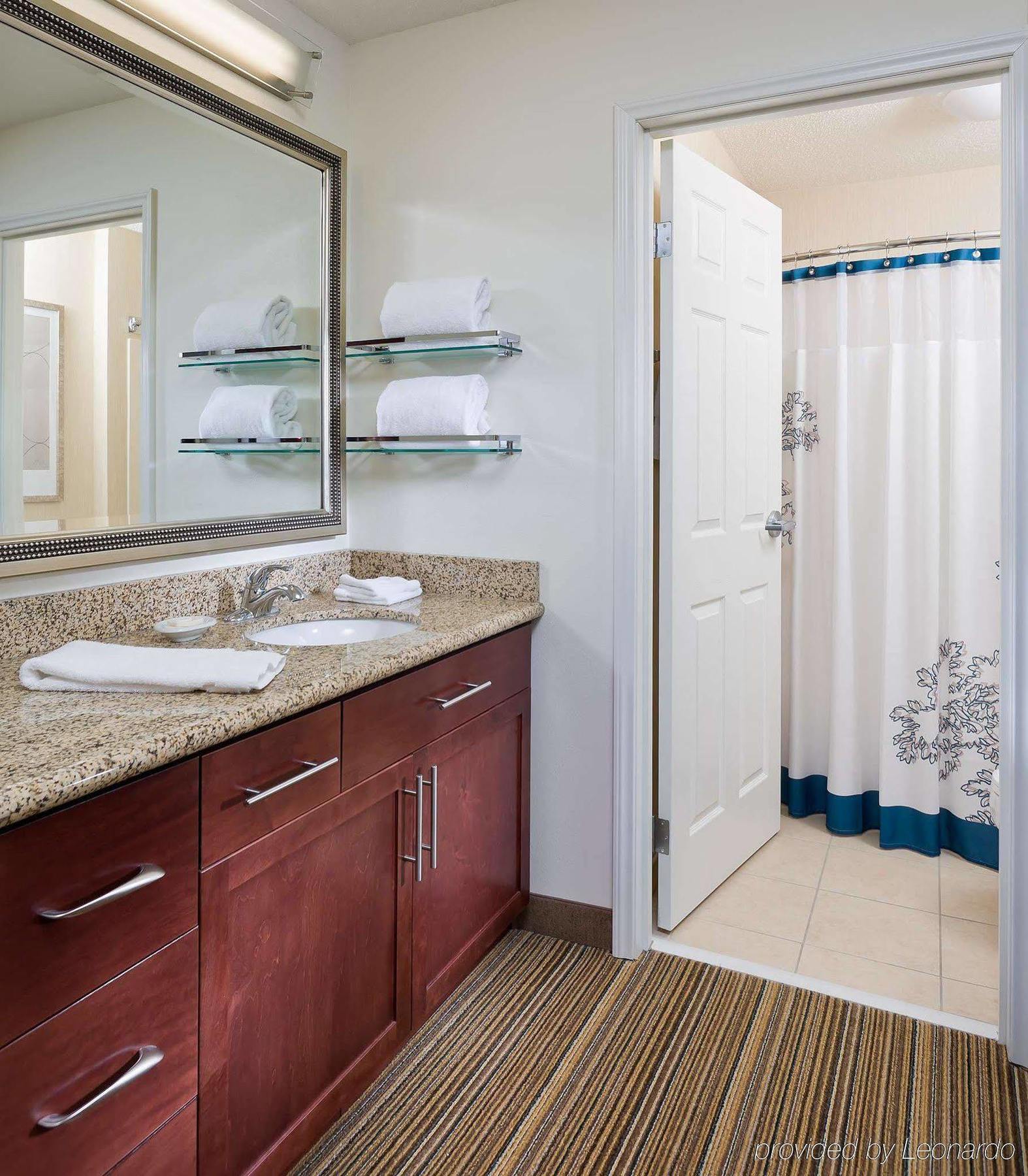 Residence Inn By Marriott Houston The Woodlands/Lake Front Circle المظهر الخارجي الصورة